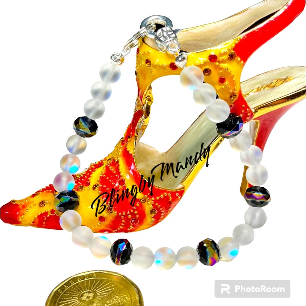 Stunning mermaid glass and black glossy beaded bracelet
